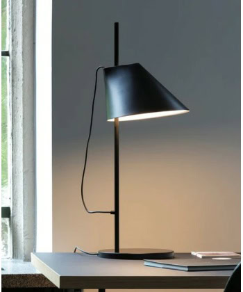 Yuh bordlampe sort