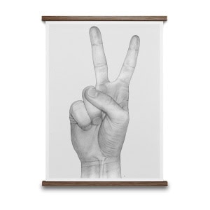 V Hand 50 x 70 cm