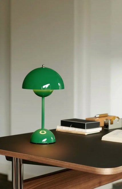 Flowerpot oppladbar bordlampe VP9, signal green - Bilde 3