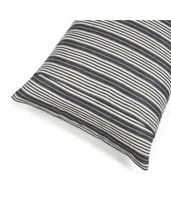 Alternative view of Putetrekk -The Track Stripe -65x65