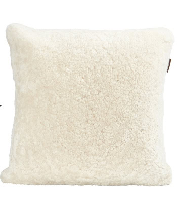 Pute Alice i saueskinn 50x50 -Creme