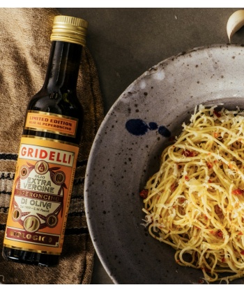 Gridelli Olio al Peperoncino – økologisk olivenolje med chili - Bilde 3